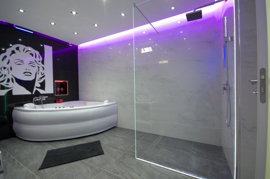 Monroe Apartment Belgrado Buitenkant foto